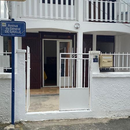 Appartement à proximité de la plage du bourg ! Sainte-Anne  Esterno foto