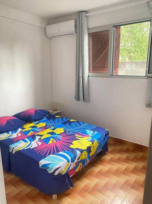 Appartement à proximité de la plage du bourg ! Sainte-Anne  Esterno foto